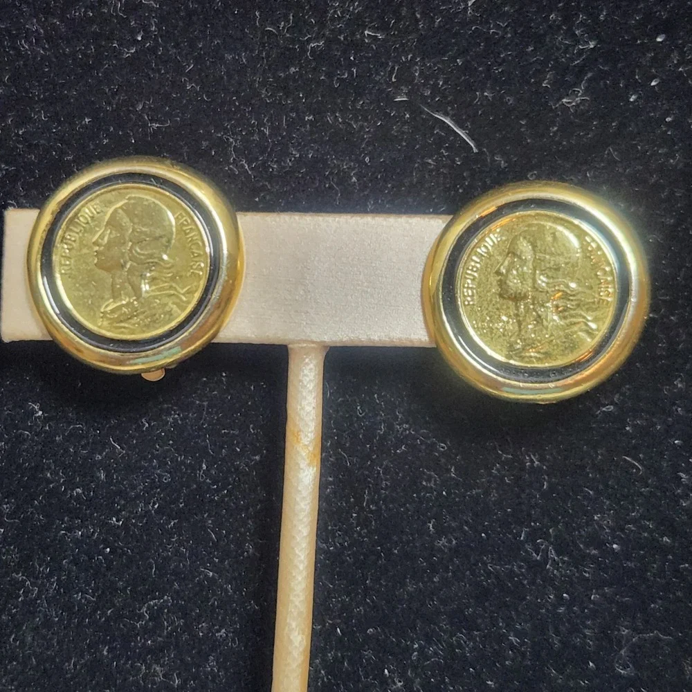 Vintage French Coin Clip On Earrings Gold Tone Republique Francaise Round 1 Inch